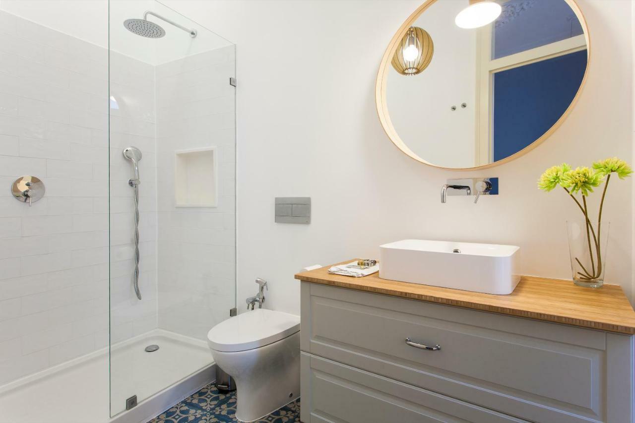 Bairro Alto 3 Bedroom Patio Flat! Lisboa Eksteriør billede